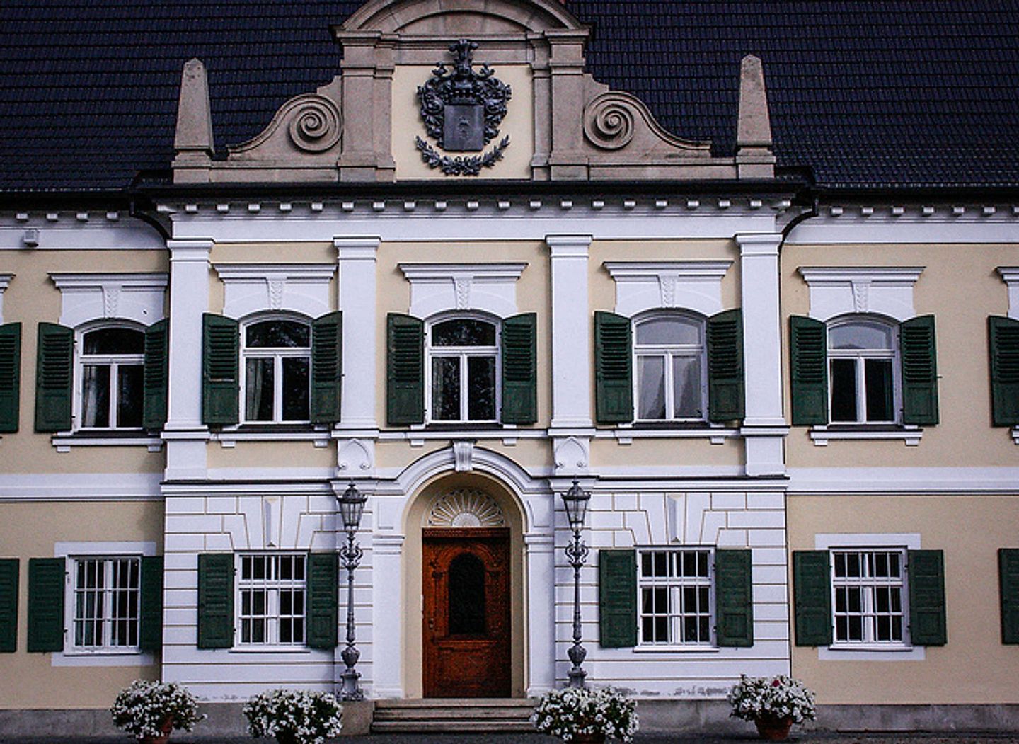 2009_08_14363293989_5d3d44bc8a_z