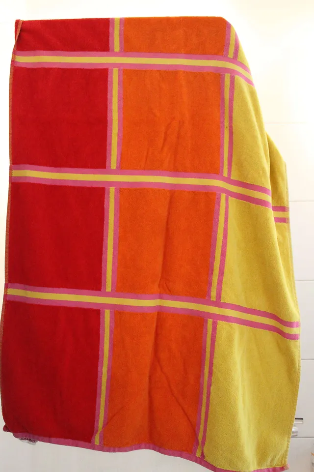 `Sündhaft teures Handtuch`