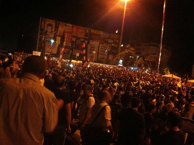 `Taksim bei Nacht - Bild: Marie`