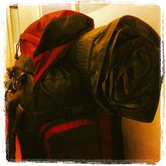 Chipstüten, Schlaf und französische Zigaretten