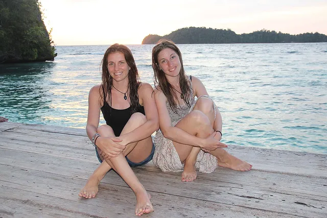 `Petra und Melissa auf Sulawesi`