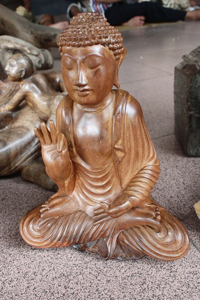 `Eine kurze Nackenmassage später`