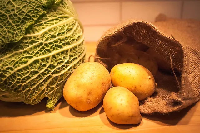 Wirsing-Kartoffelkuchen aus der Pfanne