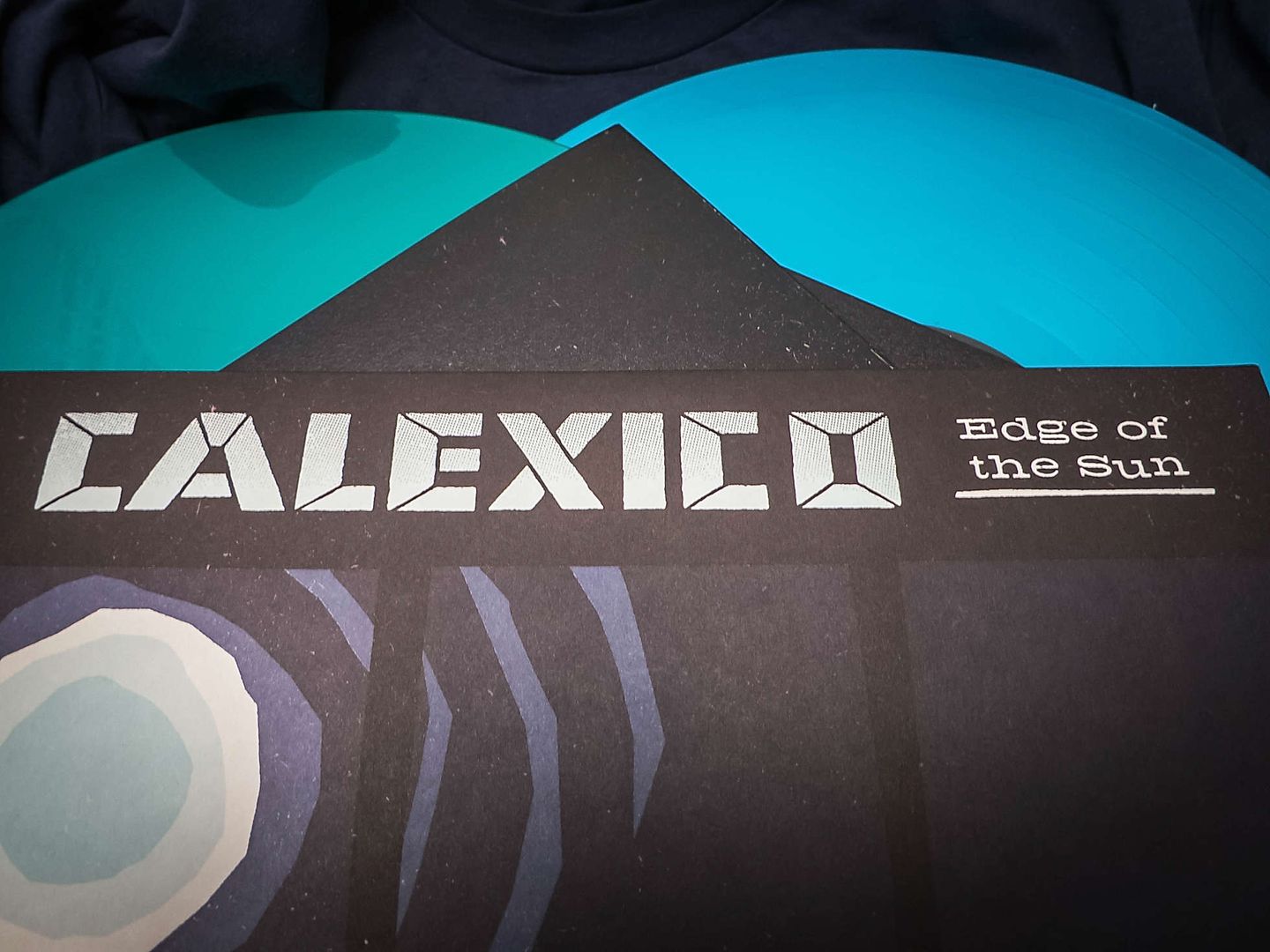 2015_04_Calexico-Edge-Of-The-Sun-4