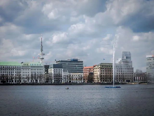 `Hamburg Binnenalster`