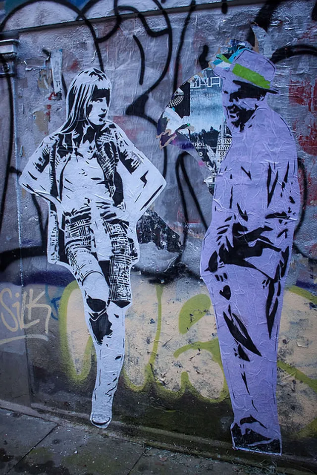 Dauerregen an der Glasfensterfront