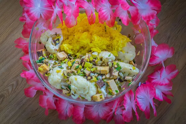 Locker-flockige Blumenkohl-Bowl