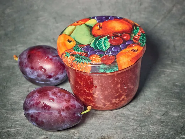 Zwetsch­gen­mar­me­la­de mit Bir­ken­zu­cker