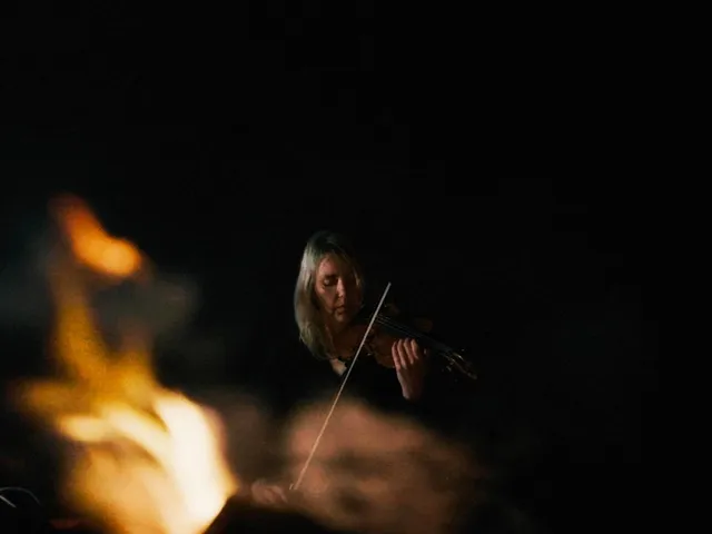 Thot feiern 10 Jahre "Obscured by the Wind"