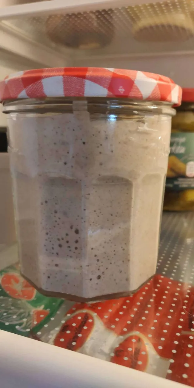 Der Sauerteig für das nächste Brot steht schon bereit.