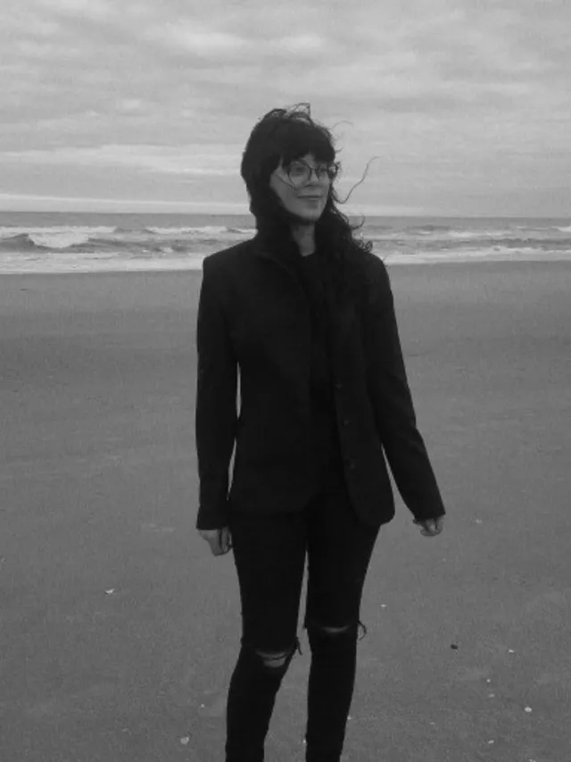 Camila liebt das Meer.