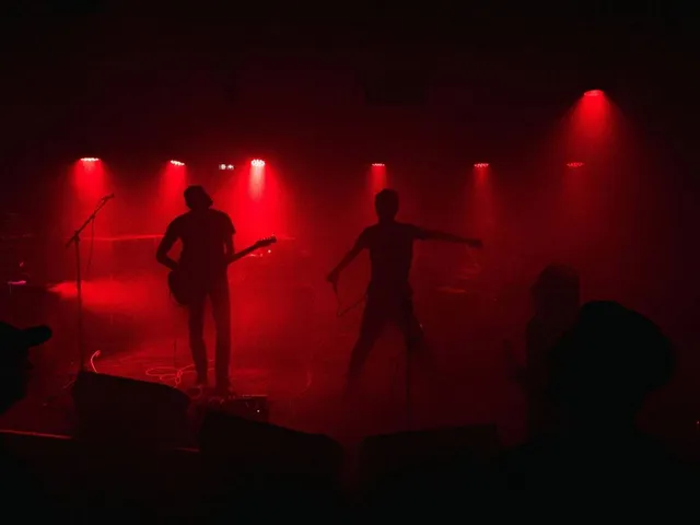 Vægtløs - "Kakofoni"