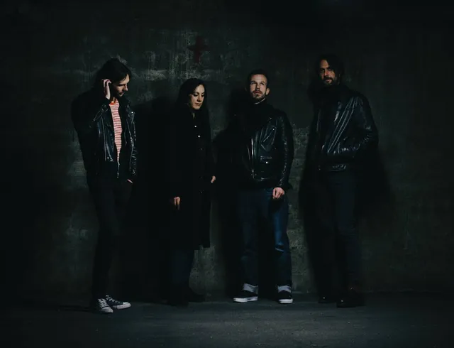 Bank Myna Sängerin Maud