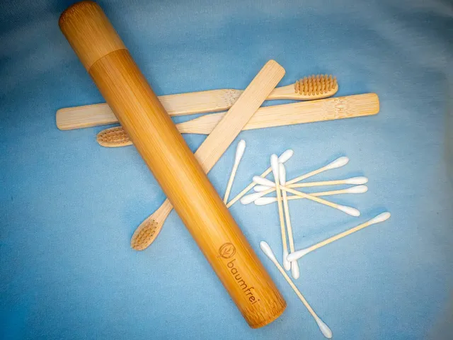 Bambus-Zahnbürsten und nachhaltige Bad-Accessoires von baumfrei