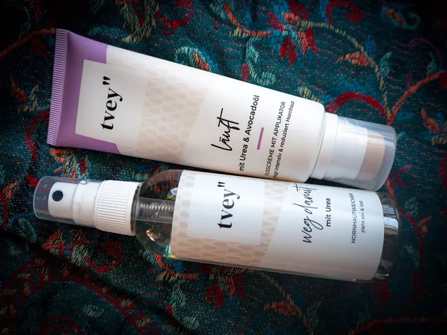 Hornhautweicher "weg damit" und Fußcreme "läuft".