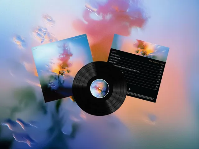 Lela Amparo – "Keep Your Soul Young"