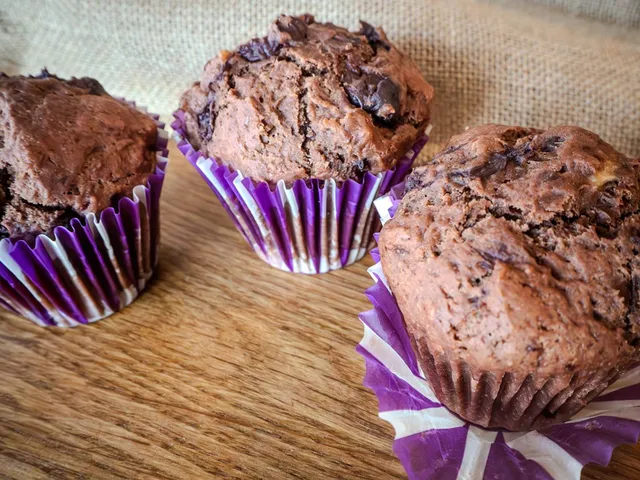Vegane Kirsch-Muffins ohne Zucker