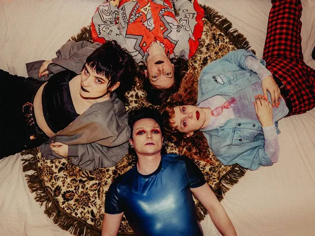 Lobsterbomb – "Overstimulated"