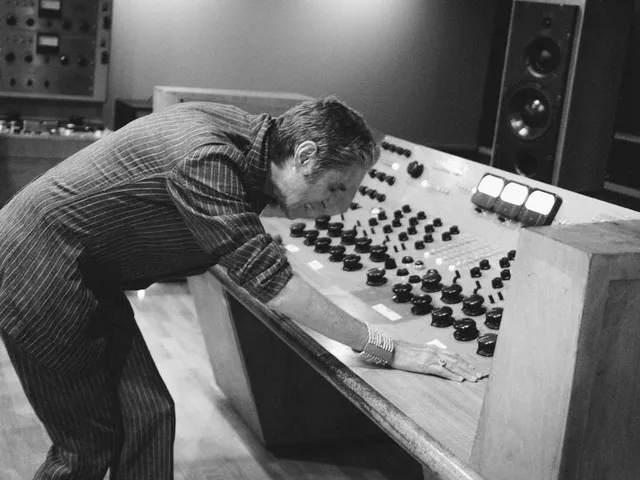 Perry Farrell meets Les Paul